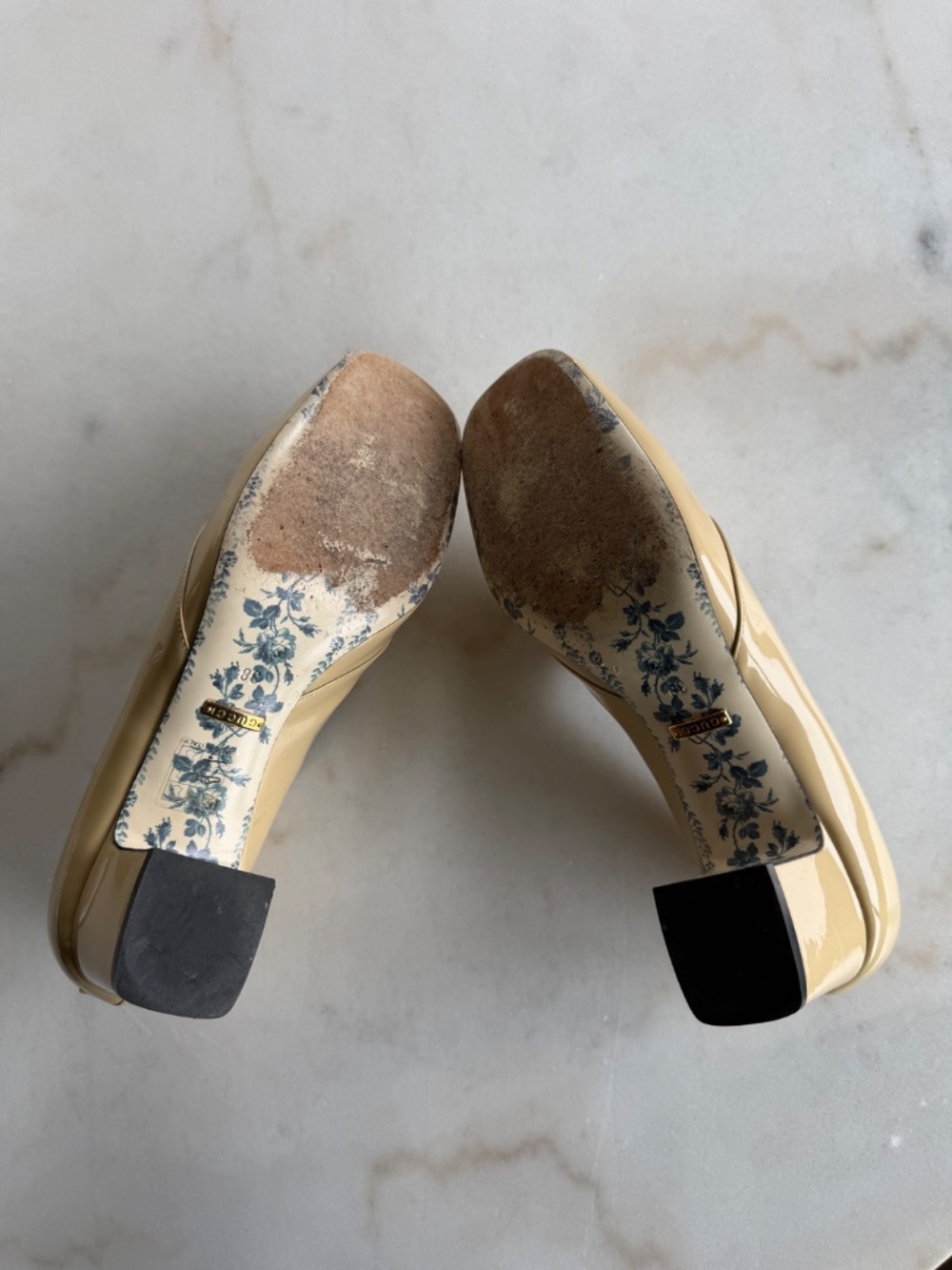 GUCCI Malaga Patent Leather Heels - Picture 5 of 5